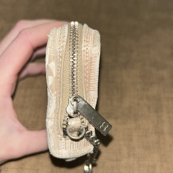 Chanel Interlocking CC Logo Wallet-Keychain - Picture 5 of 8